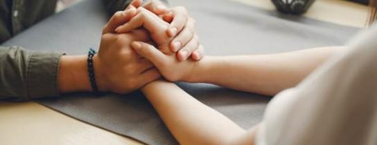 holdinghands